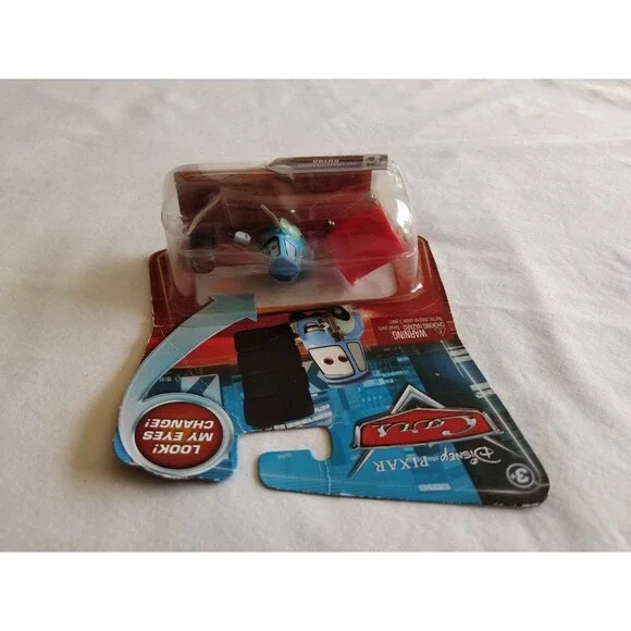 2010 Disney Pixar Cars Skyline Lenticular PIT CREW MEMBER GUIDO #34 New - Picture 8 of 10